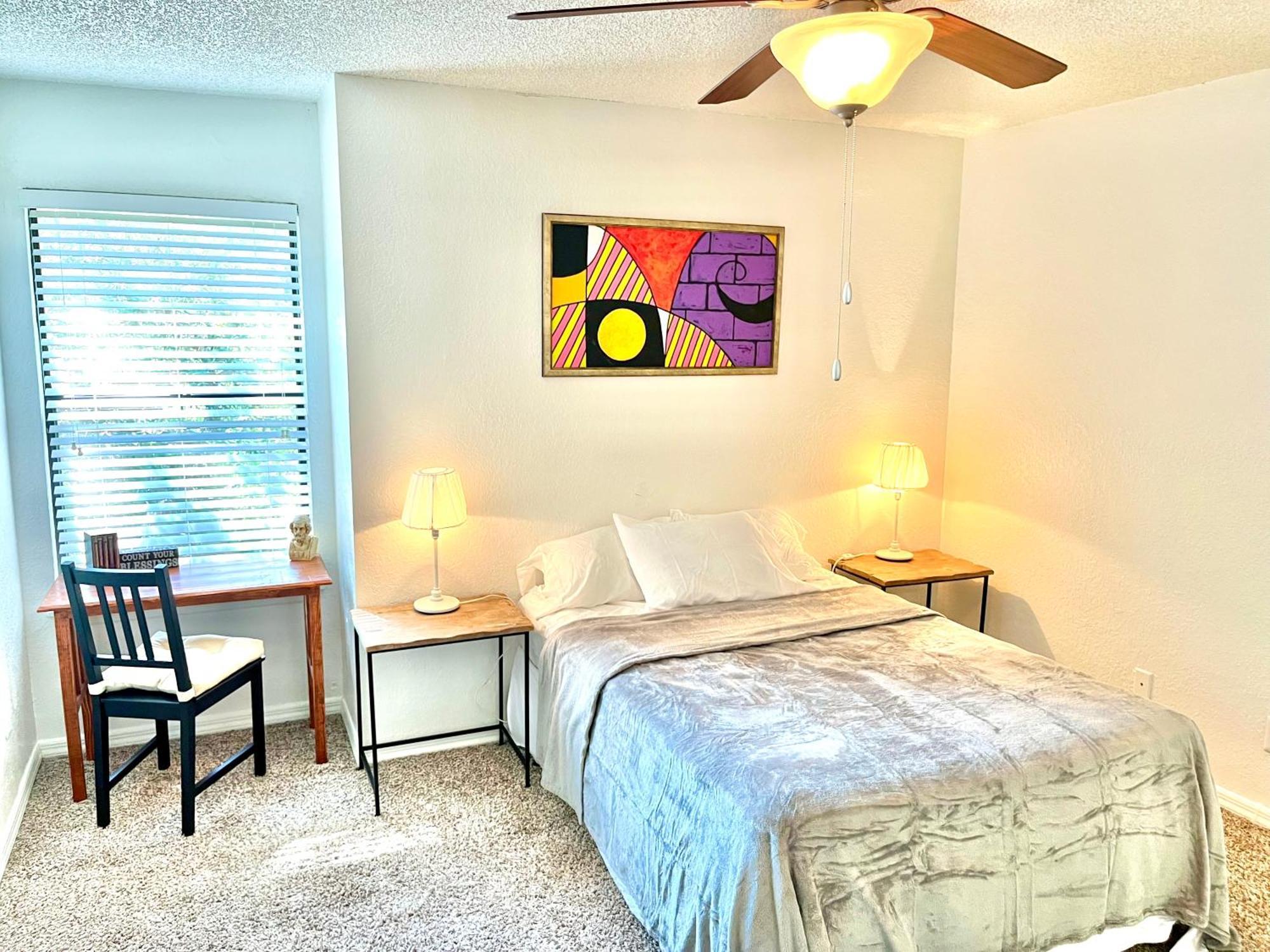 Daytona 2 Bed Apartment 10 Minutes To Beach With Balcony Порт Ориндж Екстериор снимка