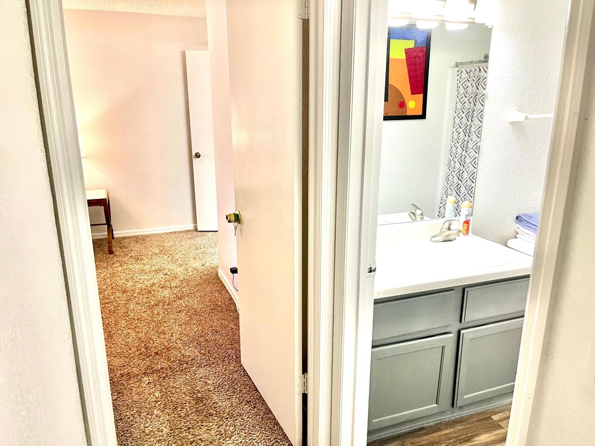 Daytona 2 Bed Apartment 10 Minutes To Beach With Balcony Порт Ориндж Екстериор снимка