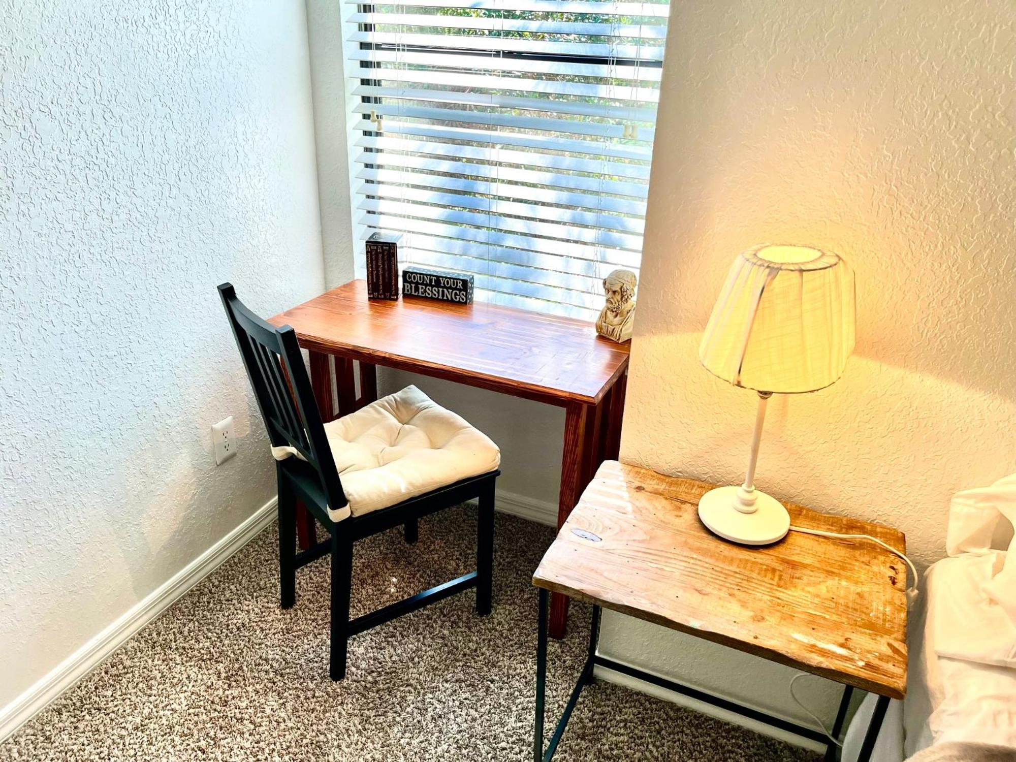 Daytona 2 Bed Apartment 10 Minutes To Beach With Balcony Порт Ориндж Екстериор снимка
