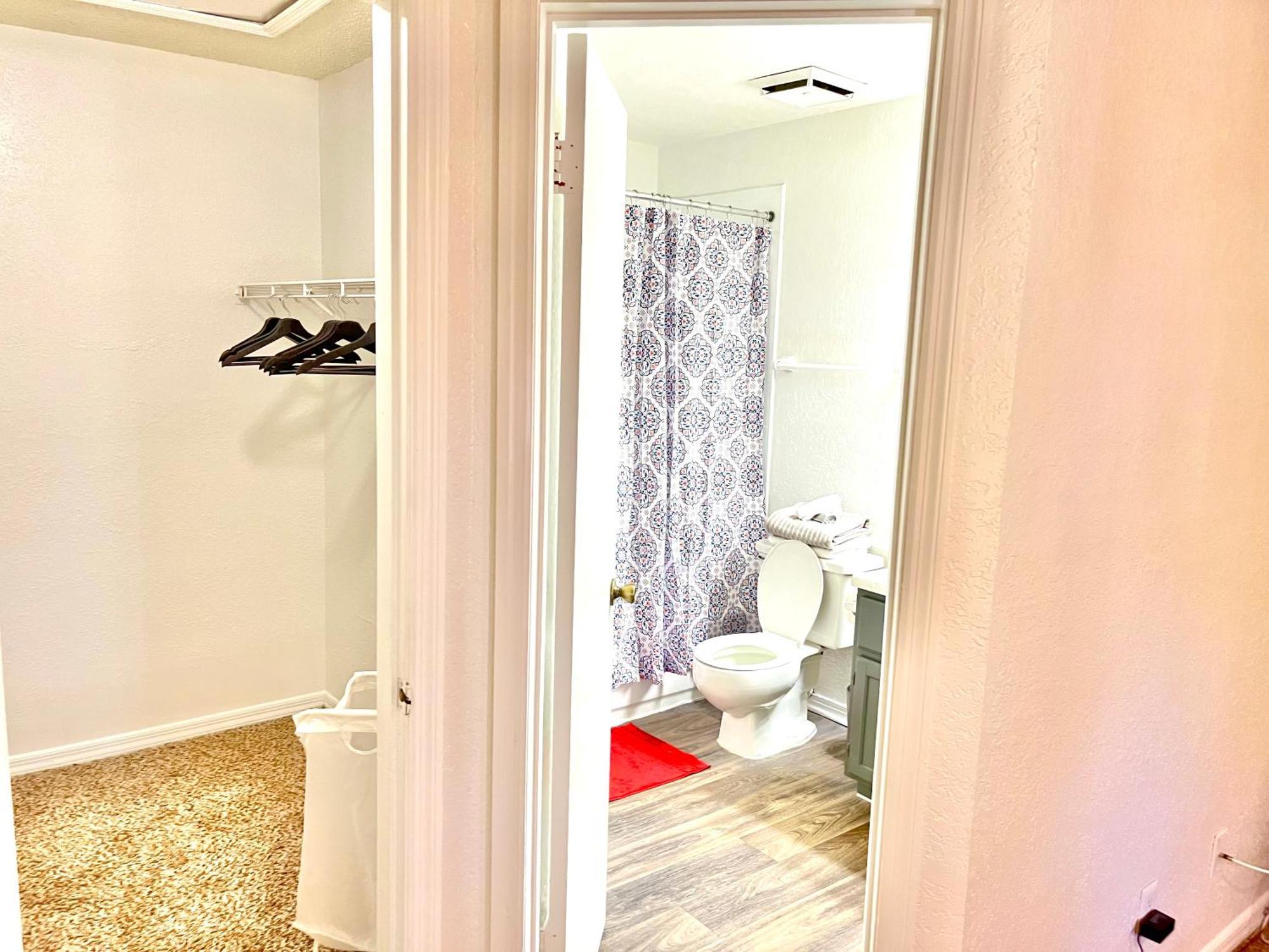 Daytona 2 Bed Apartment 10 Minutes To Beach With Balcony Порт Ориндж Екстериор снимка