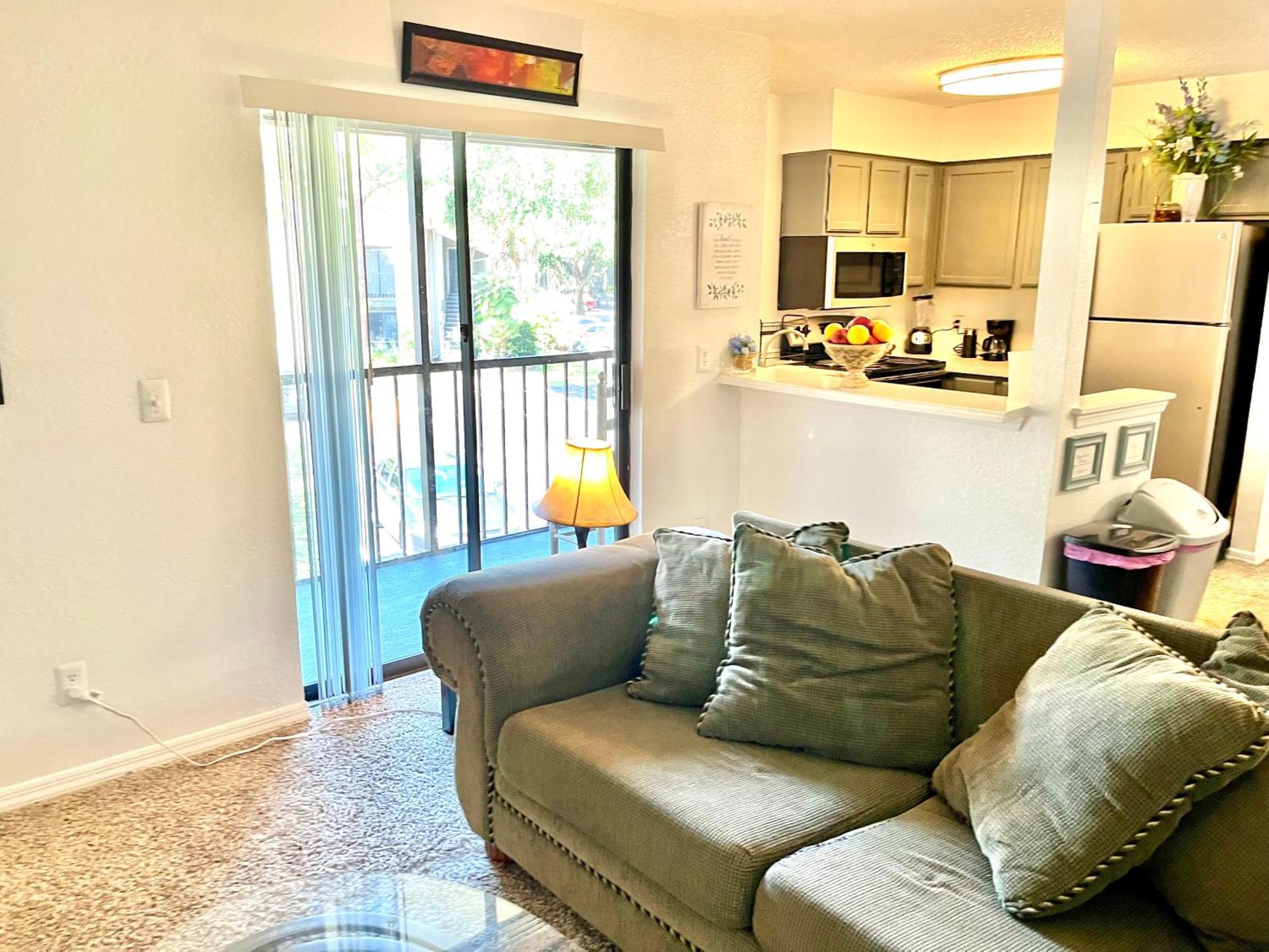 Daytona 2 Bed Apartment 10 Minutes To Beach With Balcony Порт Ориндж Екстериор снимка