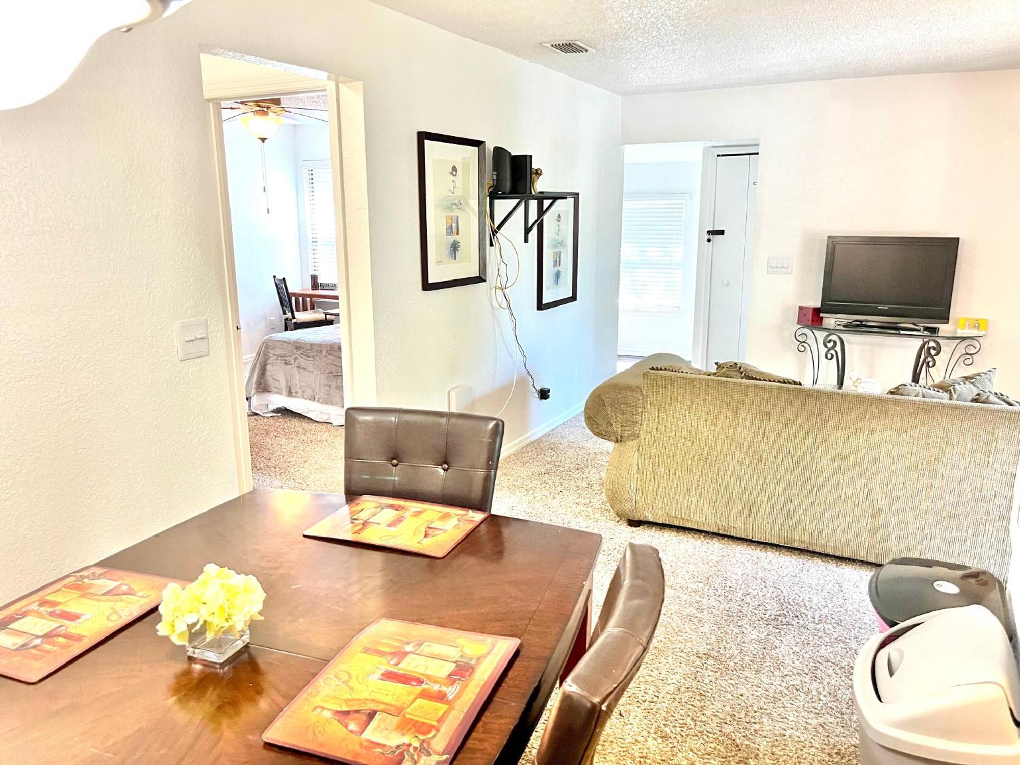 Daytona 2 Bed Apartment 10 Minutes To Beach With Balcony Порт Ориндж Екстериор снимка
