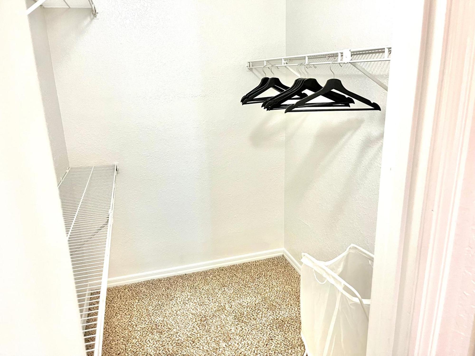 Daytona 2 Bed Apartment 10 Minutes To Beach With Balcony Порт Ориндж Екстериор снимка