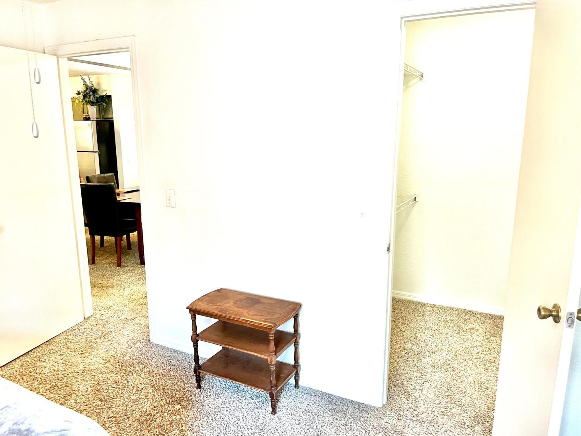 Daytona 2 Bed Apartment 10 Minutes To Beach With Balcony Порт Ориндж Екстериор снимка
