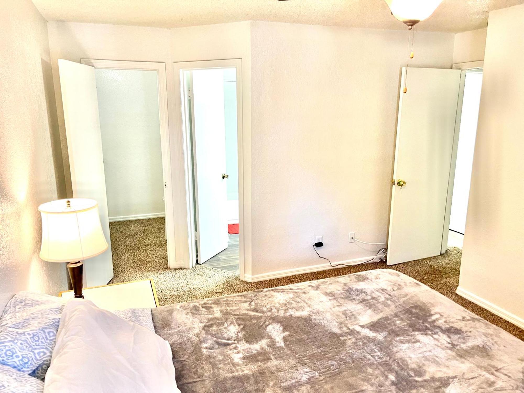 Daytona 2 Bed Apartment 10 Minutes To Beach With Balcony Порт Ориндж Екстериор снимка