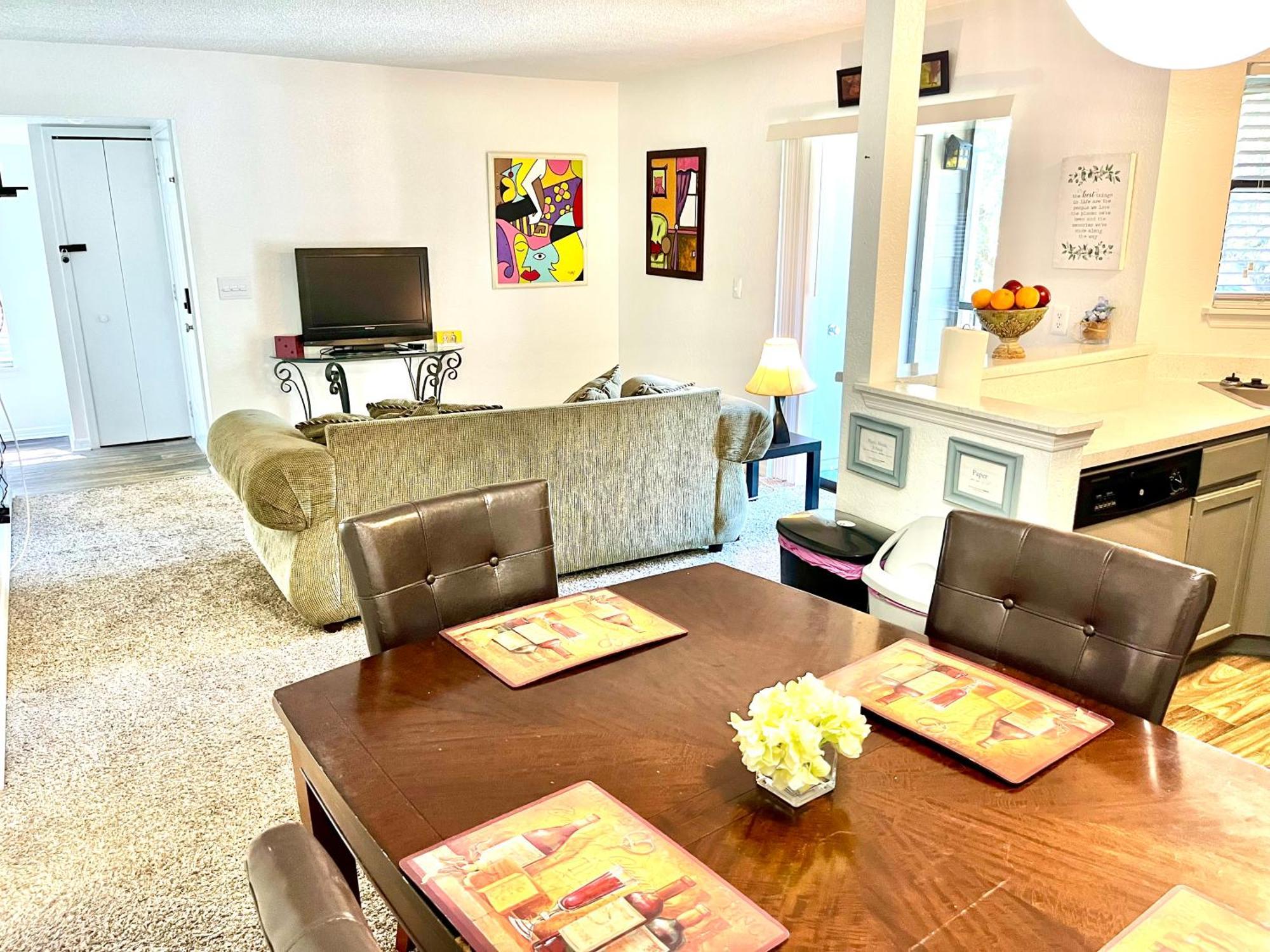 Daytona 2 Bed Apartment 10 Minutes To Beach With Balcony Порт Ориндж Екстериор снимка