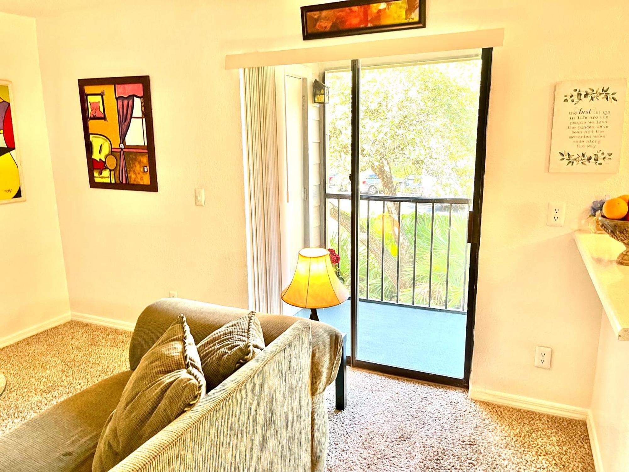 Daytona 2 Bed Apartment 10 Minutes To Beach With Balcony Порт Ориндж Екстериор снимка