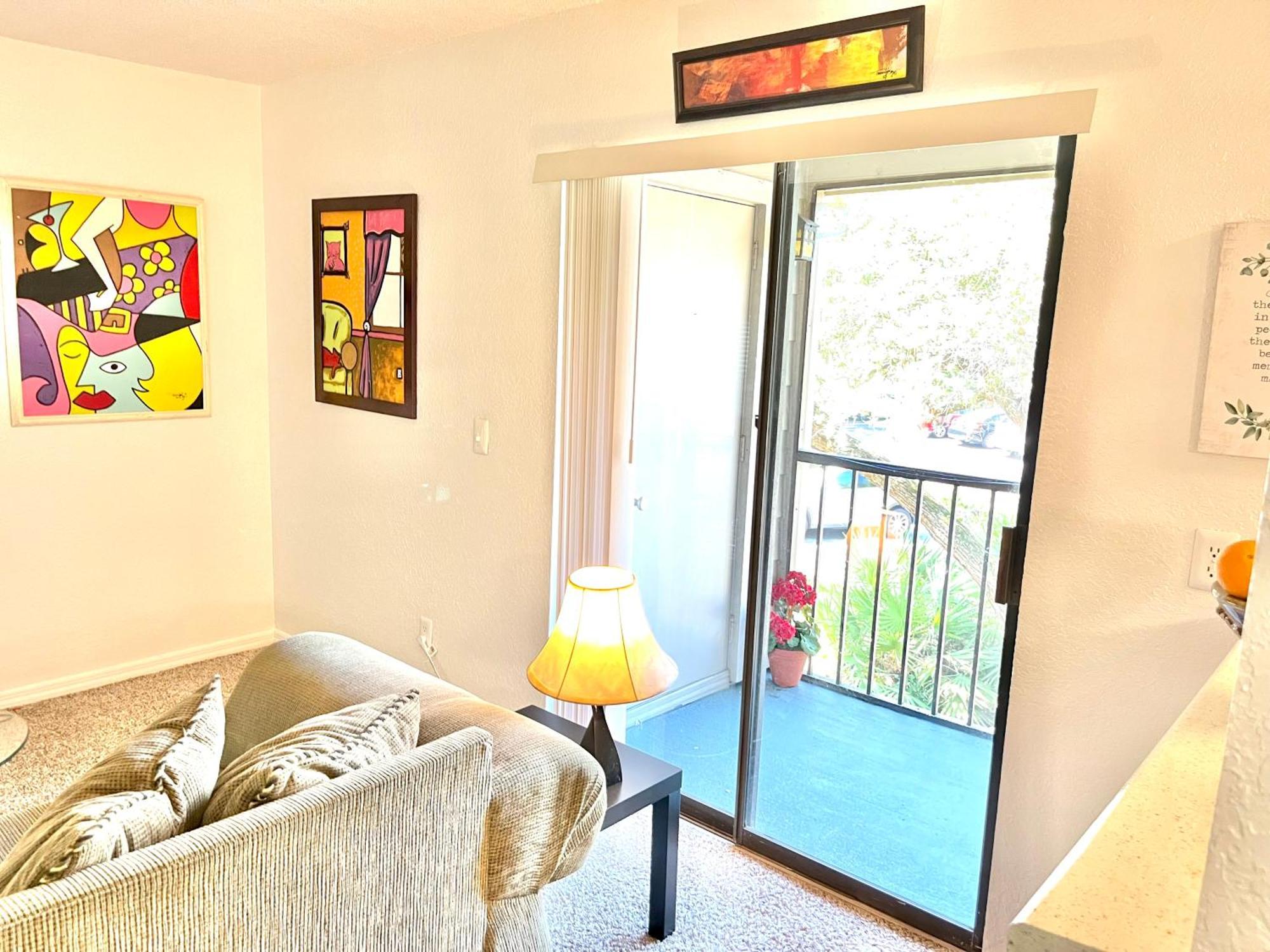 Daytona 2 Bed Apartment 10 Minutes To Beach With Balcony Порт Ориндж Екстериор снимка