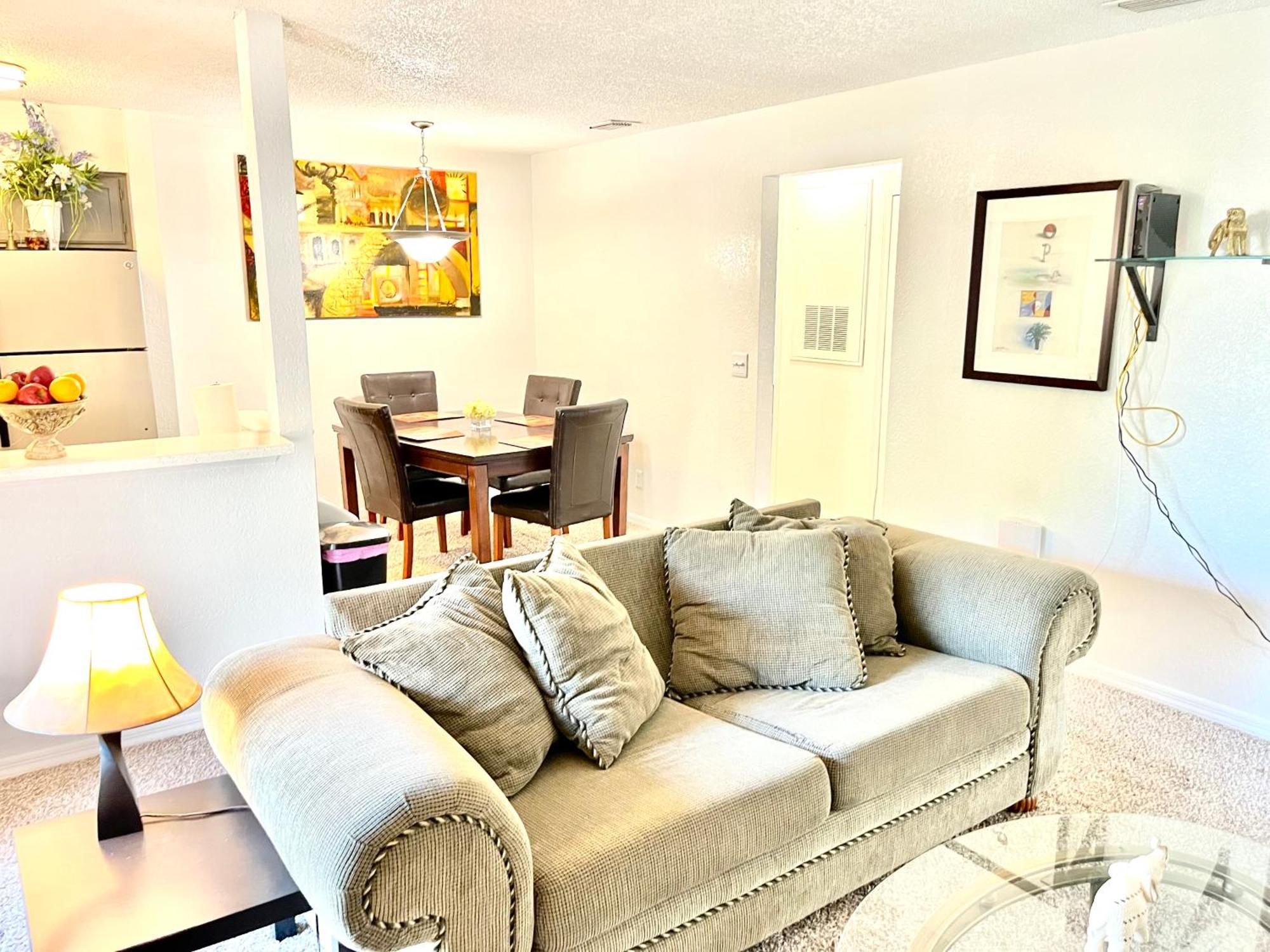 Daytona 2 Bed Apartment 10 Minutes To Beach With Balcony Порт Ориндж Екстериор снимка