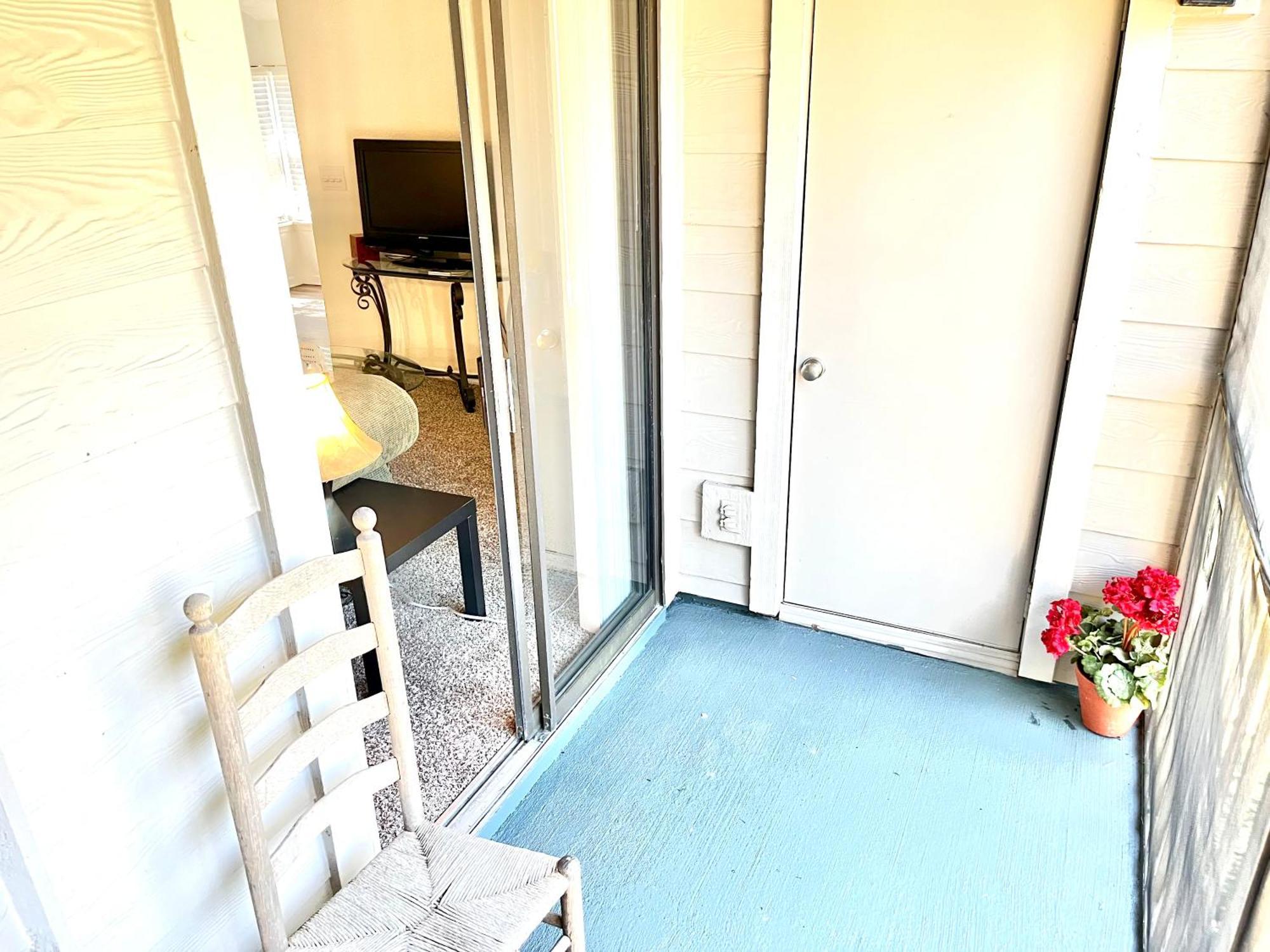 Daytona 2 Bed Apartment 10 Minutes To Beach With Balcony Порт Ориндж Екстериор снимка