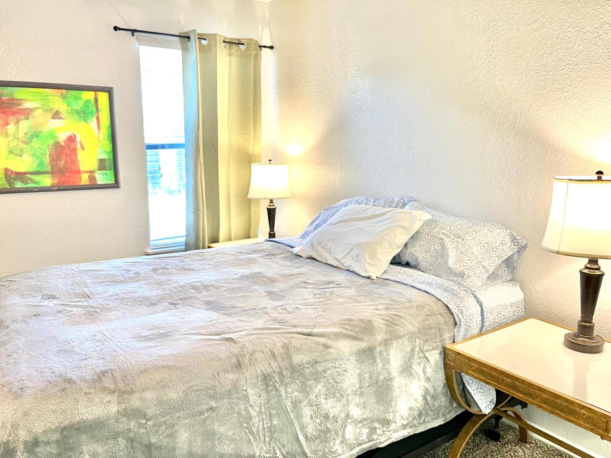 Daytona 2 Bed Apartment 10 Minutes To Beach With Balcony Порт Ориндж Екстериор снимка